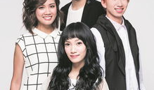 四个朋友,共绘人生画卷”